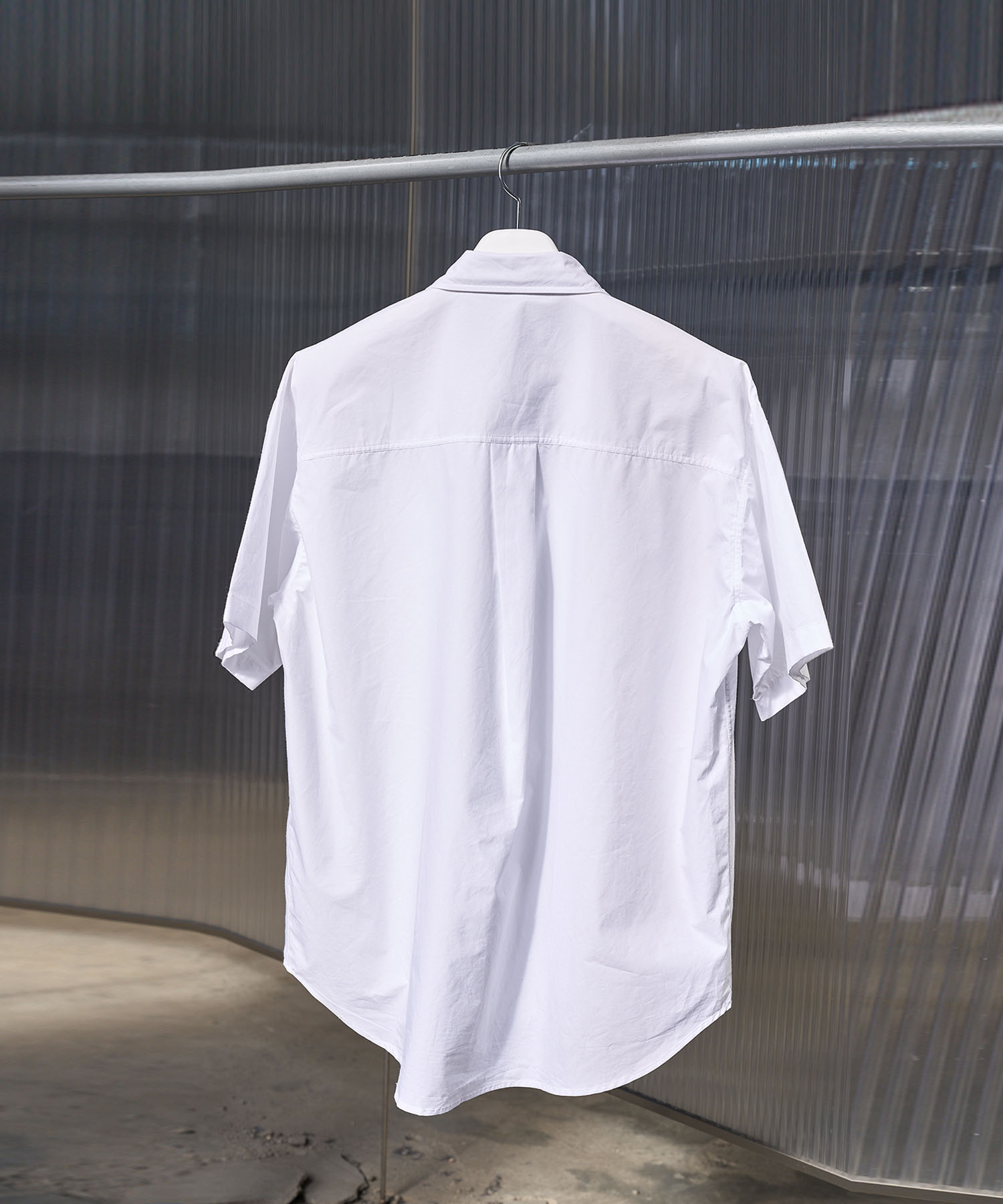 [5.30 예약배송] Label Point Half Shirt_White