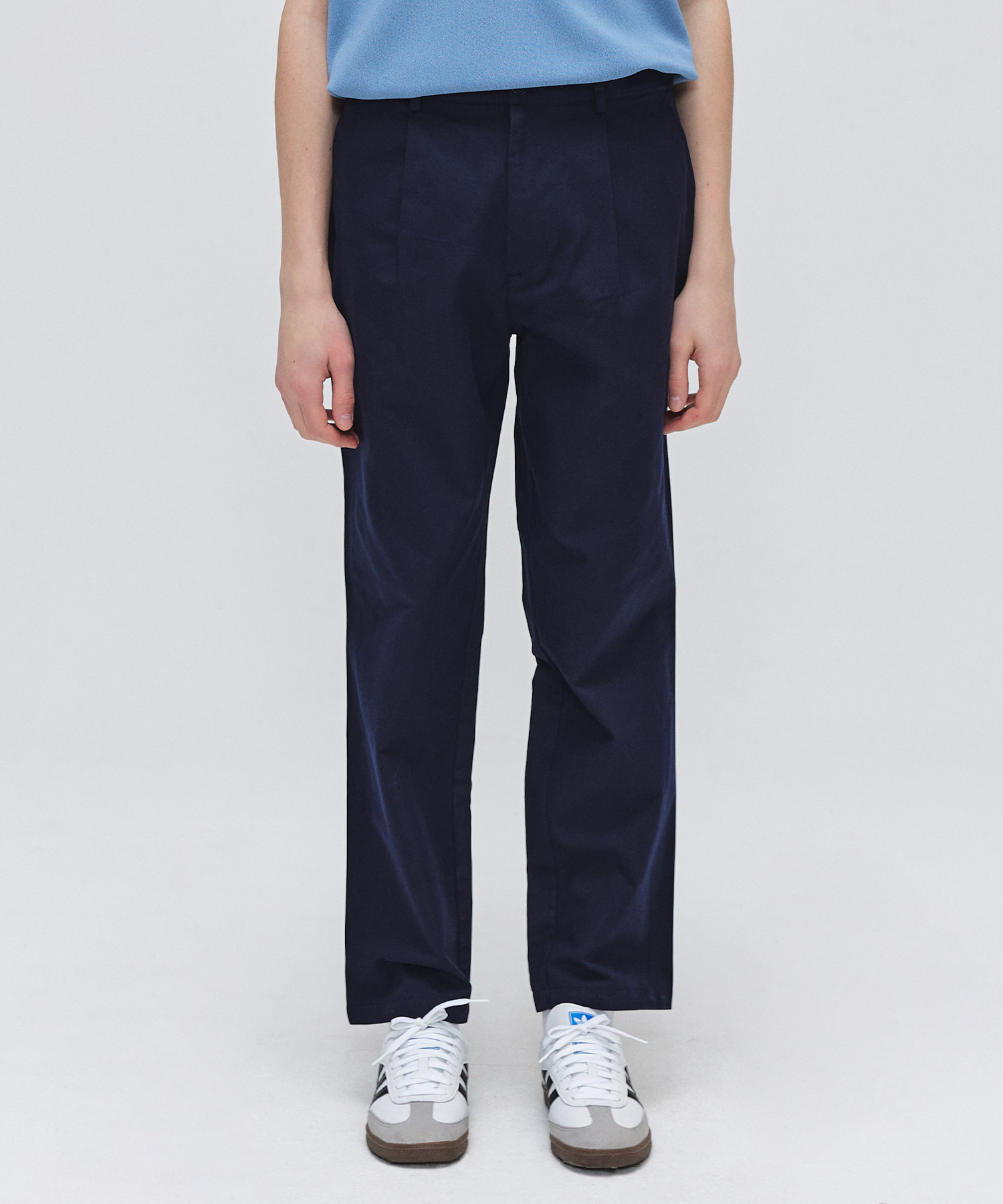 [R-FIT] One tuck Semi Wide chino Pants - Navy